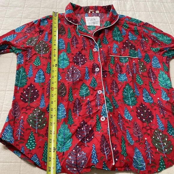 Printfresh Red and Green Leaf Pajama Set - Picture 12 of 16